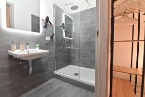 IzzHome City Heart Rooms img38