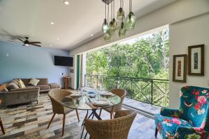 Unwind at Villa Magdalena, private villa with 3 bedrooms, rooftop pool and fast Wi-Fi for digital nomads