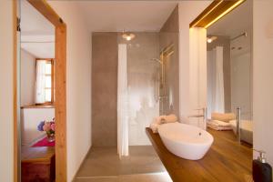 Juvanova hiša - Apartments and Rooms