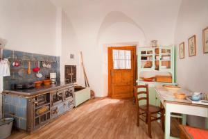 Juvanova hiša - Apartments and Rooms