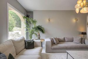 Twin Luxurious Villas 8 BR Pool in Vallauris