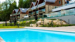 Kras Resort Apartament 110 z prywatnym jacuzzi i widokiem na góry