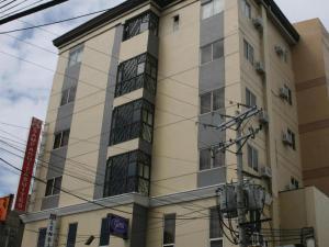 Sampaguita Suites Plaza Garcia