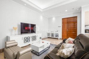 Eterna by Kozystay - SCBD