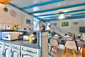 Maisons de vacances LocaLise - M2B - Maison de vacances a la pointe de Lechiagat - Wifi inclus - Draps inclus - Terrain entierement clos - Maison de plain pied : photos des chambres