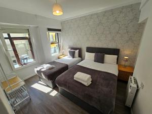 Mary Street Apartment