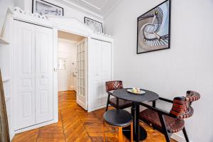 Appartements Luminous Studio Oasis Steps from The Louvre : photos des chambres