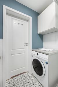 National Stadium Chic Studio by BookingHost