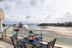 L'Escale Panoramique - Appt vue mer à Dinard - 4hvězdičkové hotely ve městě Dinard
