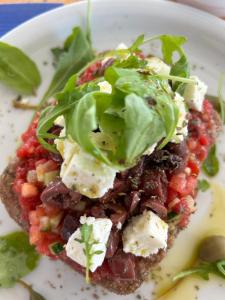 Brati II Beach Hotel