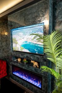 AMJ Royal Apartments - 115 - Black Rubby