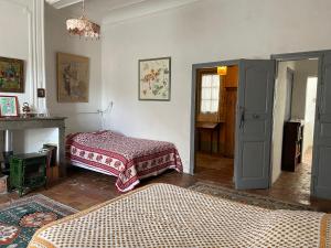 Maisons d'hotes Les Asphodeles chambre familiale Lilah : photos des chambres