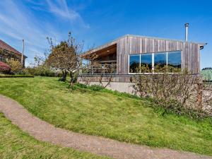 5 Bed in Godshill 94494