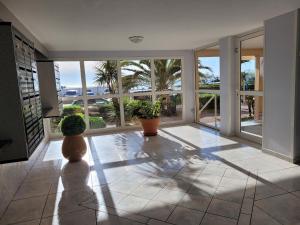 Appartement 80 m2, T 3 vue imprenable face à la mer
