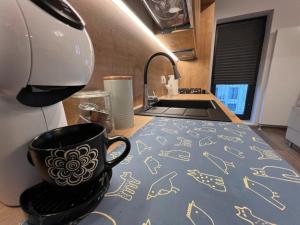 High-Rise Luxury Apartment with free parking