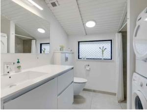 Cozy Cottage With A Wilderness Hot Tub