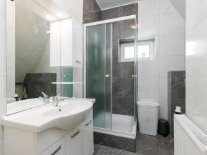 Apartment Tilia 4 by Interhome