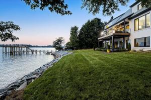 Sterling on Strawpocket