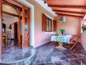 Holiday Home Edi by Interhome