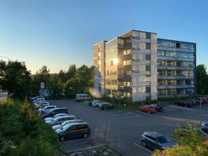 Uusi saunallinen kolmio järvinäkymällä