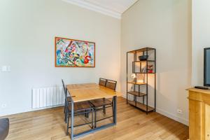 Magnifique et lumineux T3 de charme aux Quinconces idéal pour 4 personnes