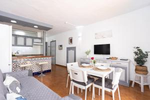 Home2Book Radiant Apt, Pool & Terrace Las Américas