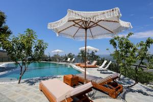 Sunrise House - Swimming Pool