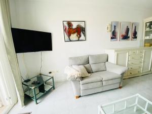 AP407 - Pueblo Rocio