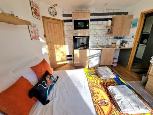 Beachside Bliss in Heart of Town