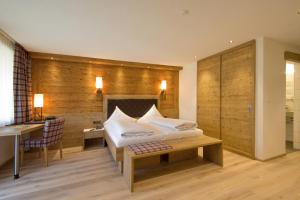 Modern Quadruple Room - Pavillon room in Hotel Schloss Ragaz