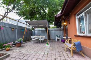 Casa luminoasa cu gradina privata