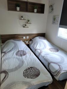 Campings Mobil home 6/8 pers Les Dunes de Contis : photos des chambres