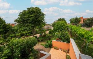 Beautiful Apartment In Sisan With Wifi