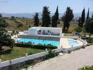 Havuzlu Sitede villa bahçe katı - 古泽尔坎里