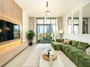 Stunning Two Bedroom Apartment with Private Balcony & Burj Khalifa by Luxury Space