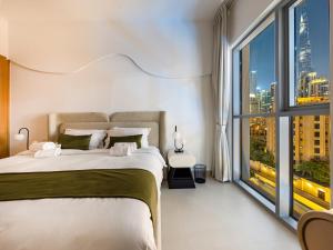 Stunning Two Bedroom Apartment with Private Balcony & Burj Khalifa by Luxury Space