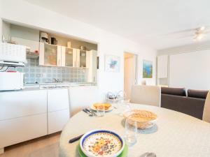 Studio Douceur de vivre nearby beach by Interhome