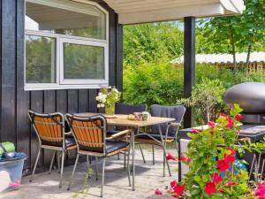 Holiday Home Thanee - 600m to the inlet by Interhome