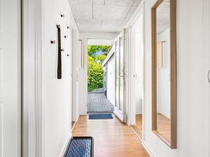Holiday Home Hubert - 500m from the sea by Interhome