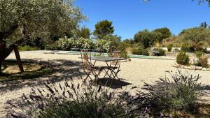 Villas La Bergerie des Pottiers. Mas renove climatisation Piscine : photos des chambres
