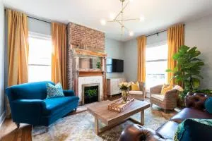 Bourbon Suites -Foodies -Bourbon -2 Living Rooms - 杰斐逊维尔
