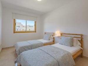 Apartment La Perla by Interhome