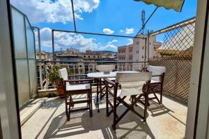 Unique cozy apartment-Athenian modernism