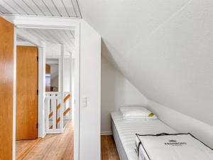 Holiday Home Yall - 400m to the inlet by Interhome
