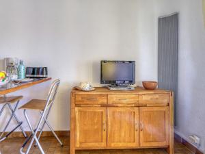 Studio Les Hauts du Port-5 by Interhome