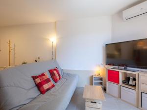 Studio Régina-15 by Interhome