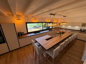 Villas Villa Monbazillac, vue exceptionnelle, piscine, jacuzzi 10-12 pax : photos des chambres