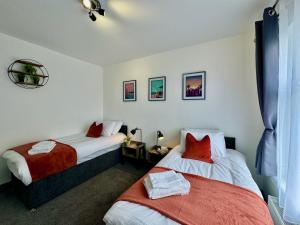 Lenhurst House - Great for Contractors or Family Holidays