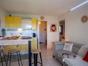 Apartment LOrée du Golf-1 by Interhome