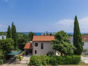 Holiday Home Penthouse no-1 by Interhome 